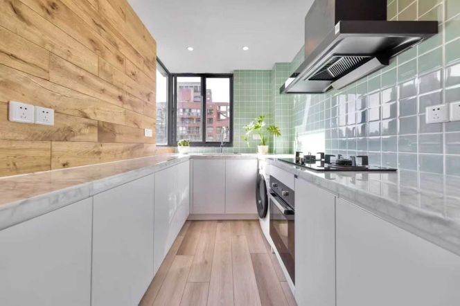 Taixing/ Wuding rd floor heating 2brs/2lv/2bt apt wt balcony;L2/12/13