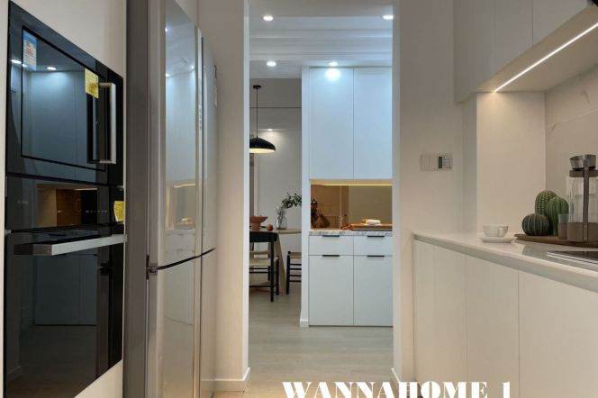 Mdern&Spacious&Bright Elevator 3Bdrs 1Bath Apt+West Nan Jing Rd+People's Square+Nice Area