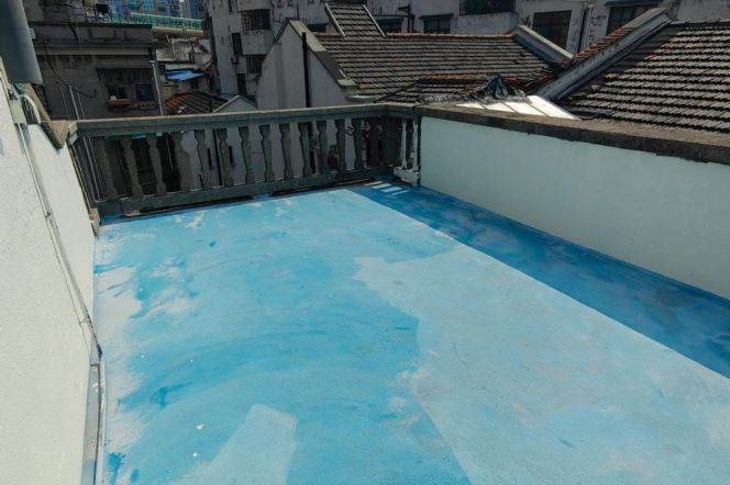 Unique  2 br with big terrace + wall heating near XinTianDi, easy to L 1 South HuangPi Rd St.