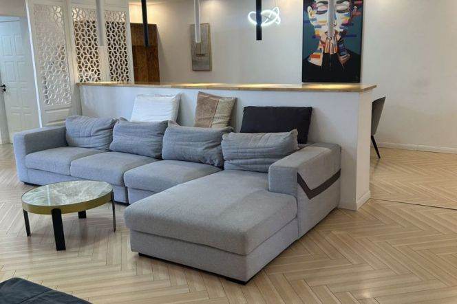 Modern&Spacious&Bright Elevator 3Bdrs 2Baths Apt+Open Balcony+L9/12 Jia Shan Rd 