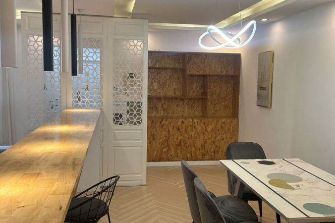 Modern&Spacious&Bright Elevator 3Bdrs 2Baths Apt+Open Balcony+L9/12 Jia Shan Rd 