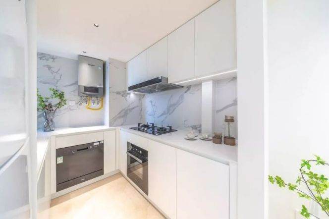 West nanjing rd 3br125sqm