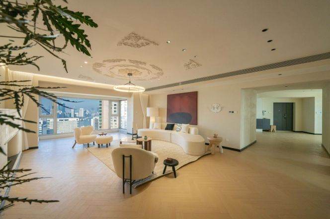 Lujiazui, Good daylight, 4Br 3Ba 350Sqm, L2/9/14