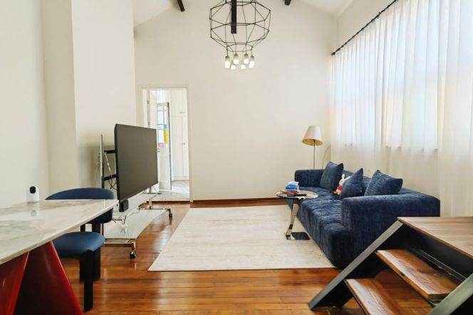 Unique  2 br with big terrace + wall heating near XinTianDi, easy to L 1 South HuangPi Rd St.
