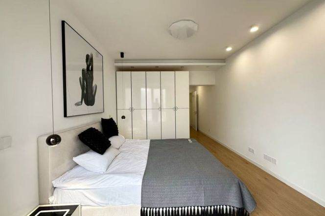 Yunhe Garden 2bedrooms Apt with big windows@Jing'an Temple