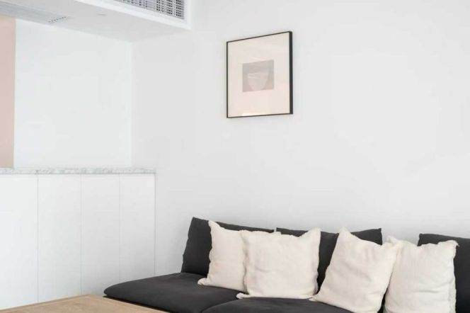 Taixing/ Wuding rd floor heating 2brs/2lv/2bt apt wt balcony;L2/12/13