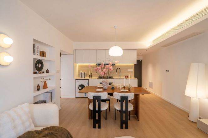 Hongqiao rd. 1Br 85Sqm, L3/4/10