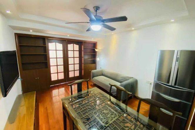 zhongshan park elevator 1BR/Big living room@L2/3/4