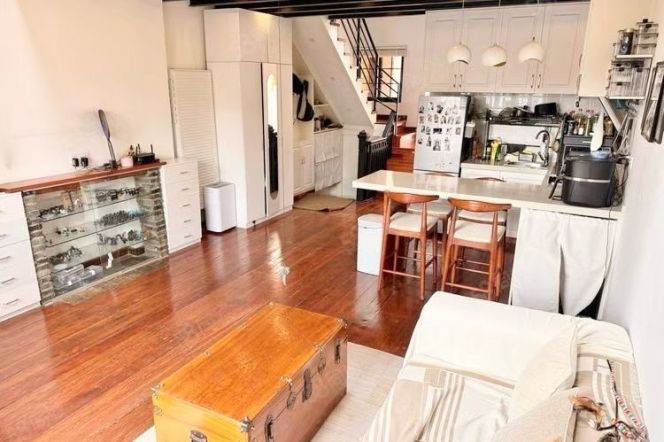 Duplex 1br with terrace near iapm,Line 1/10/12 South Shanxi Road St.