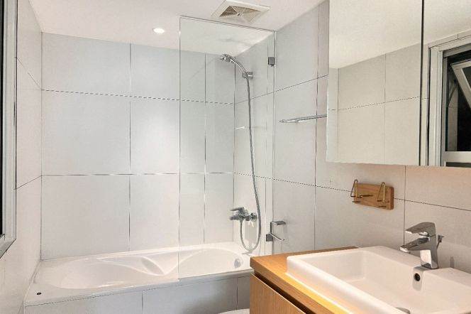 Designer 2BR | 99sqm with Floor Heating & Balcony | Steps from Wukang Rd