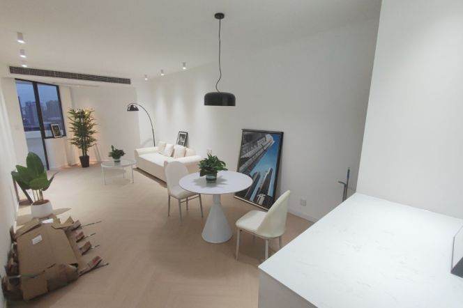 1 Br with Open Balcony/Floor Heating/Central ac/Dish washer, 80 sqm @ Hanzhong metro L12