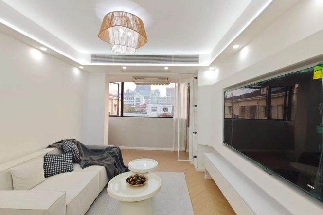 loushanguan rd elevator 1BR/big living room@L2/15