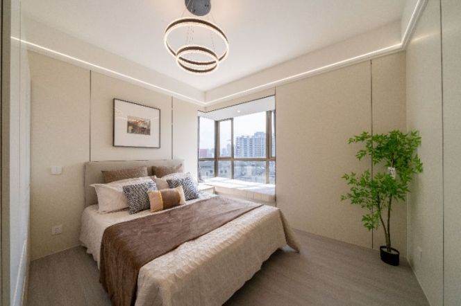 3 Brs, 2 Baths with Floor Heating/Central ac/Oven/Dish washer /Parking, 120 sqm @ Zhongxing metro L8