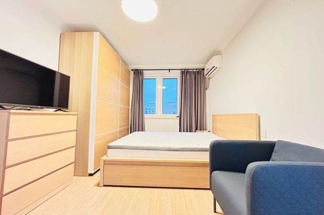 Elevator 1Br/1Lr/1Bt apt nr Zhongshan park,M2/3/4