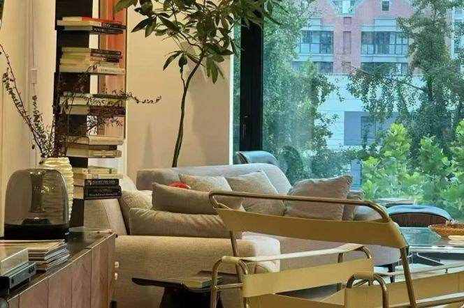 L 13 Jiangning Rd subway station, 2-brs, with underfloor heating and floor-to-ceiling windows