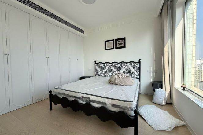 No. 14, No. 13 Wuning Road, new house, large 3-bedroom, floor-to-ceiling windows, with parking space