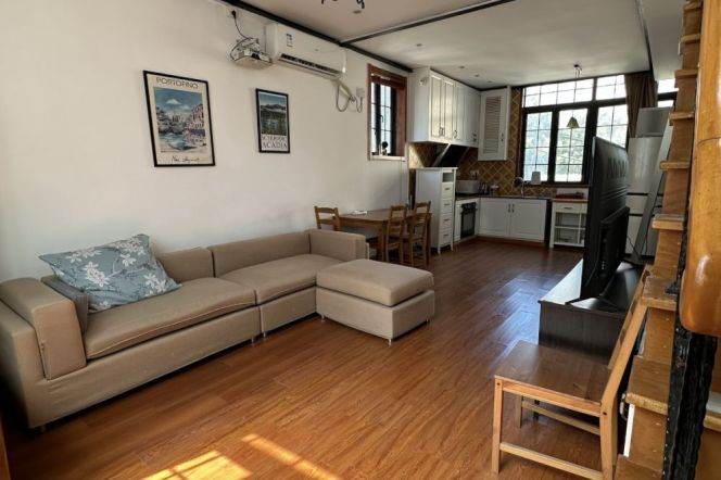 Special Offer-1bed - private terrace- Great Value- Typical shanghai lane house