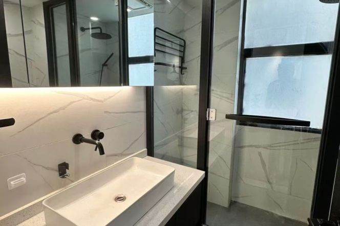2 brs near L2/L11 jiangsu rd station+elevator