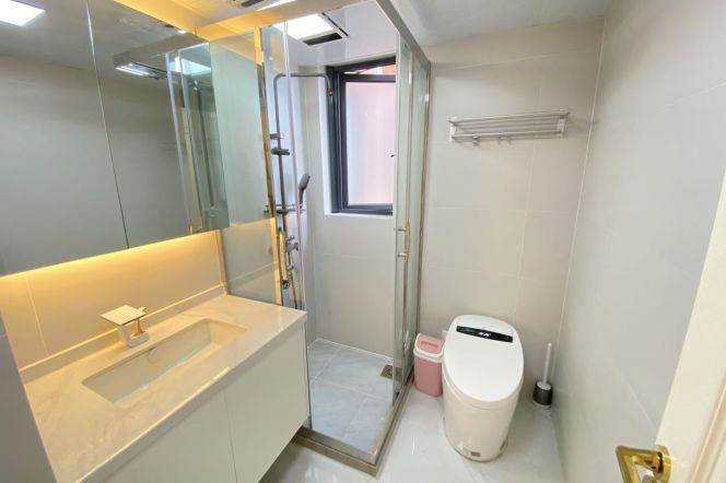 Modern 4brs with floor heating belong to The Bund