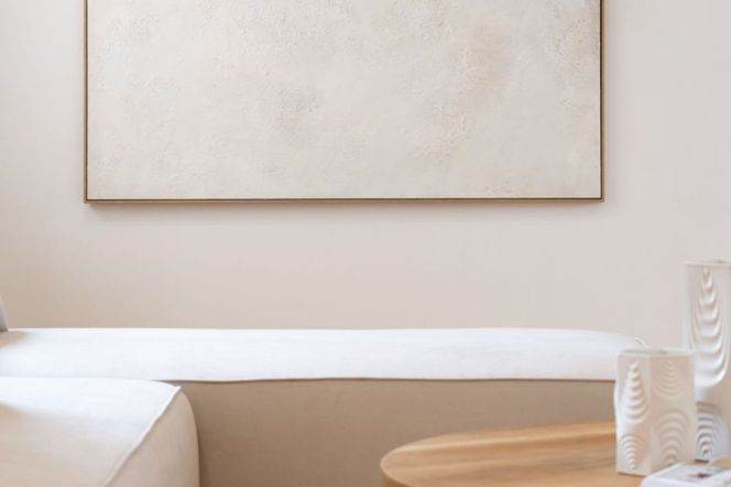 Spacious and bright 3Br/2bt@Xinle rd  Primary location of old xu hui open balcony