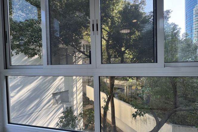 Fabulous 2br-2bathr Apt +balcony  | Jing'an Temple metro L2/7 | Good compound