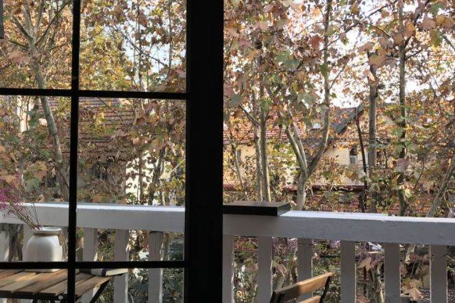 Nice balcony 1Br/1Lr/1Bt apt nr South shanxi rd,M1/10/12/13