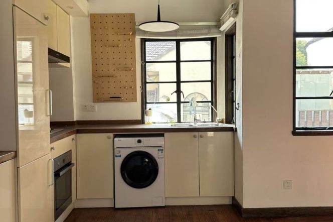 3 brs near L1/L7 changshu rd station+terrace