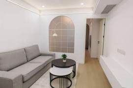 Good layout 1 br in ChangNing, 5 mins walking to L 3/4 West Yan'an Rd st.