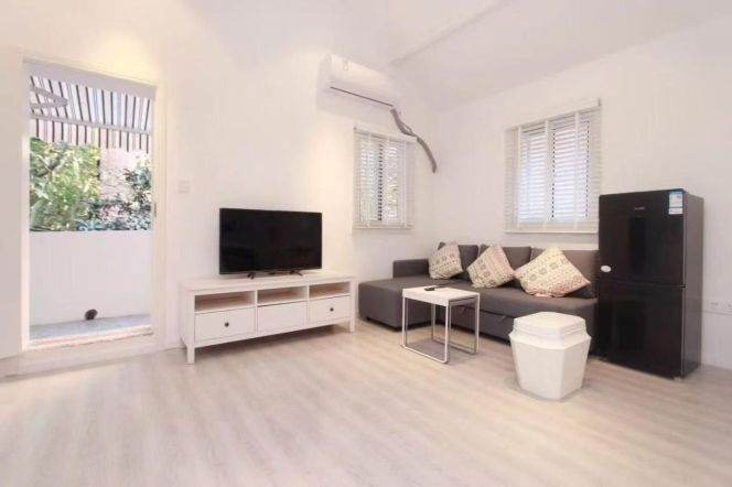 yuyuan rd 1BR/big living room@L2/11