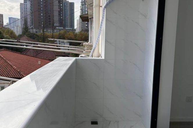 Open balcony one bedroom Apt+dryer +oven@L1/7 Changshu Rd