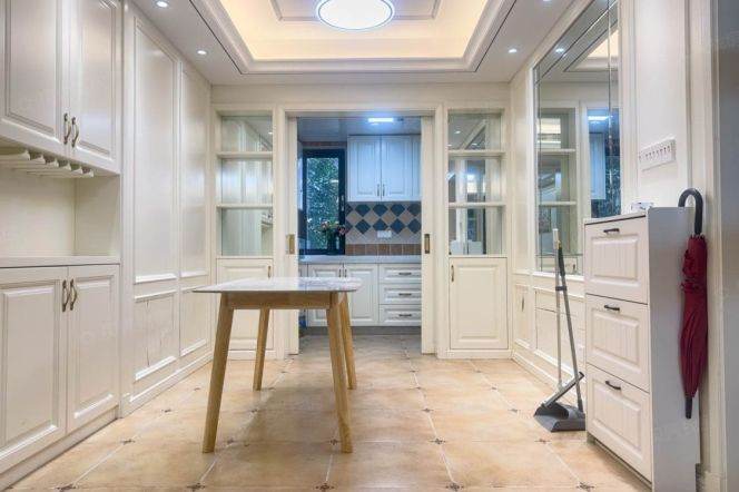 Morden&Bright 3Bdrs 2Baths /Floor Heating @Longxi Rd &Line 10