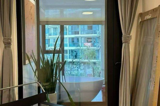 L 13 Jiangning Rd subway station, 2-brs, with underfloor heating and floor-to-ceiling windows