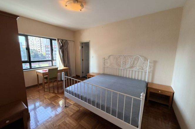 Confortable 3Brm Near Line 1/9/11 Xujiahui