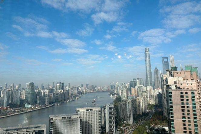 Modern 3brs with balcony and river view in Pudong area