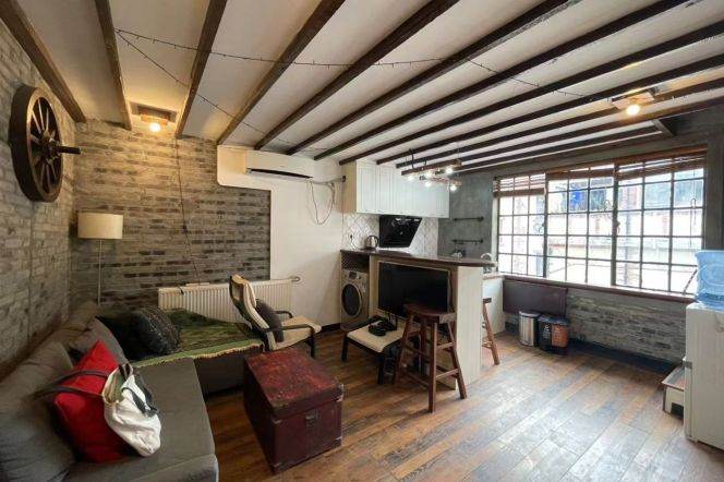 High ceiling 1Br/1Lr/1Bt apt nr Jingan temple,M2/7/14