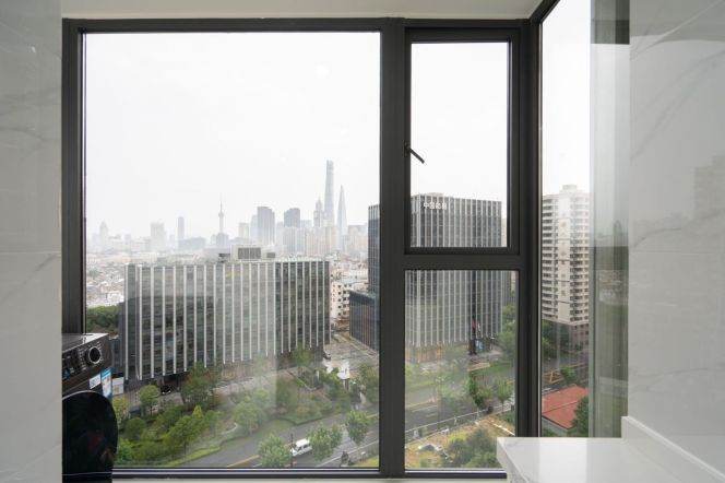 Modern 3brs with floor heating belong to The Bund  