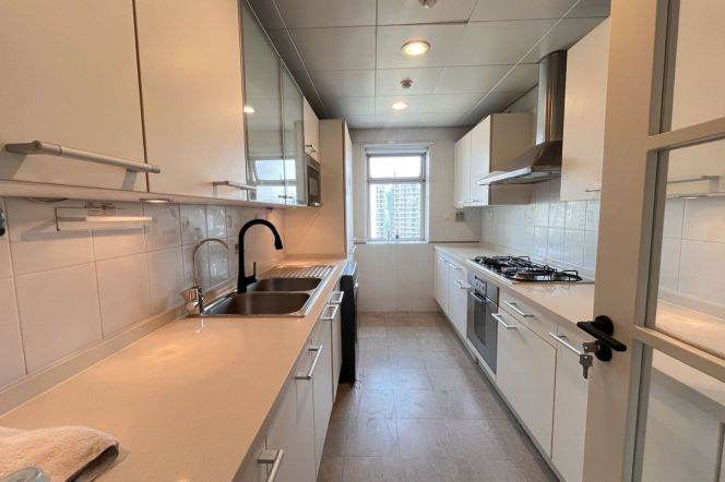 Modern 2brs with river view and floor heating in Pudong 