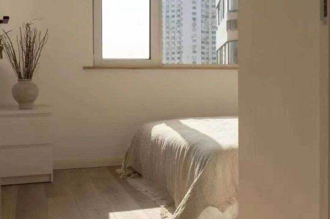 Da‘an City floor heating 1br/2lr/1ba apt with balcony; L13