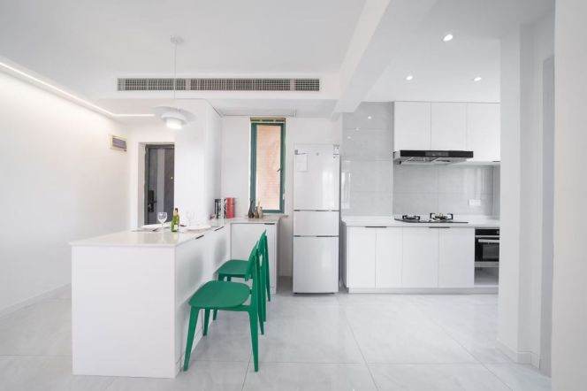  1BR new apt with Balcony in Huangpu   L9&13