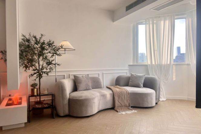Modern Spacious 2Br/2Lr/1Bt Close to L10/11 Jiaotong University Metro Station 