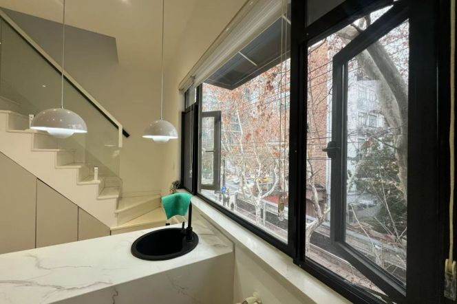 Charming 2Brs/2Lrs/2Bts apt nr South shanxi rd,M1/10/12