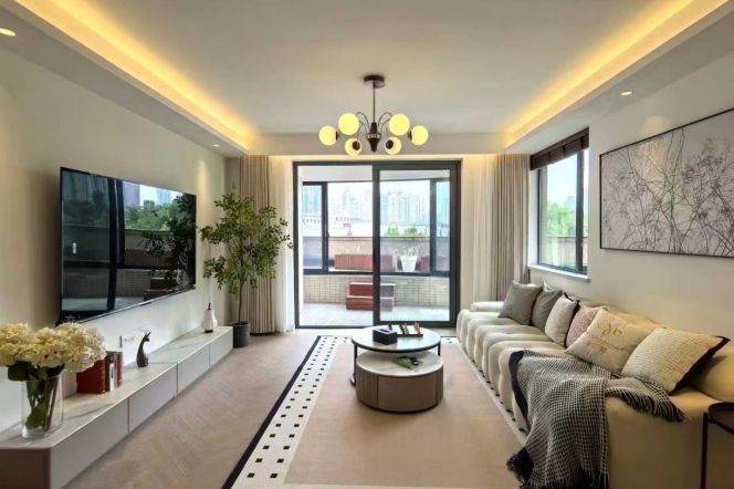Elevator 3br-Large terrace-6-minute walk to Nanjing West Road (Lines 2/12/13)