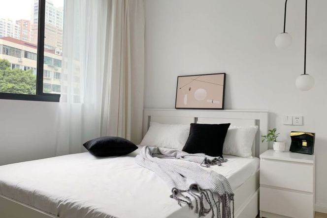 Modern 1br/2living & open balcony/heating@Jiangsu Rd & Line 2/11