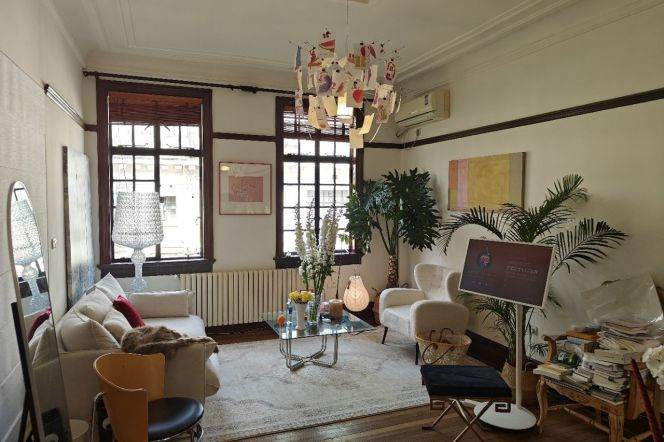 West Nanjing Rd metro/3br2bt/wall heat/oven/dishwasher