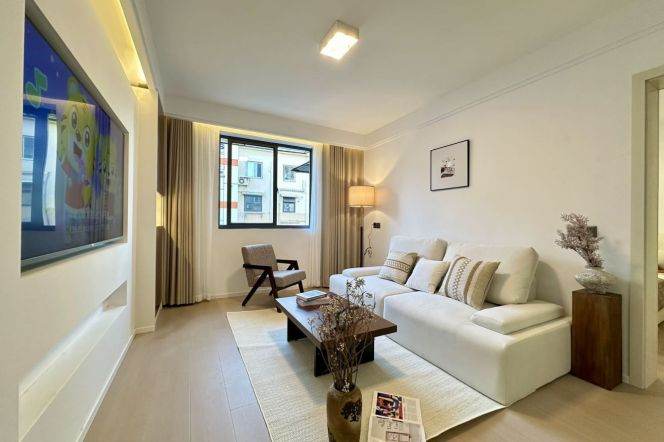  Newly renovated 1br with floor heating in Jing'an &Daning Line 1