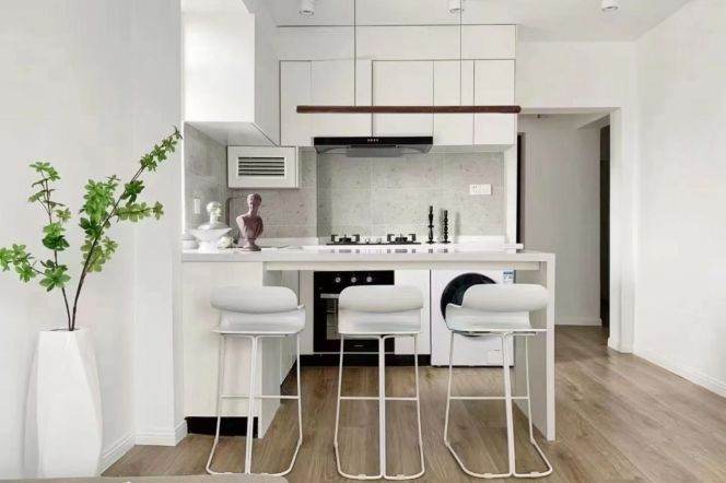 Spacious 1Br/2Lr/1Bt Close to L2/11 Jiangsu Rd Metro Station 