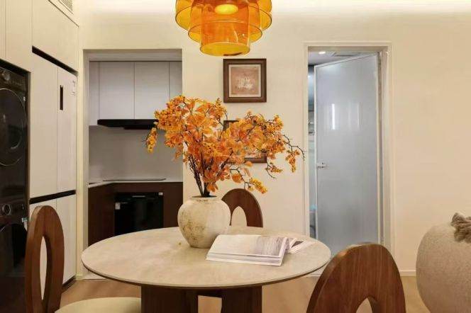 Newly Renovated Furnished 2bd-Line 11