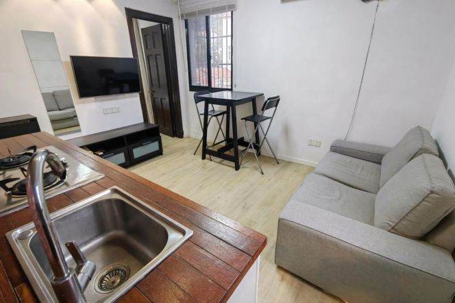 Cozy & Bright 1 br on WanPing Rd in Old XuHui. L 10 Shanghai Library St.