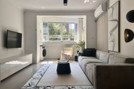 2 brs near L3/L4/L10 hongqiao rd station