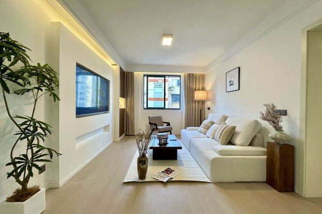  Newly renovated 1br with floor heating in Jing'an &Daning Line 1